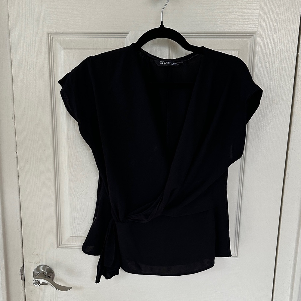 Zara Elegant Black V-Neck Blouse